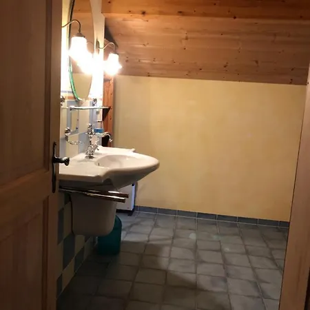 Mondphasenholz Chalet Mit Traumhafter Aussicht Maison d'hôtes Sigriswil